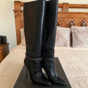 Vince Camuto boots sizes 6